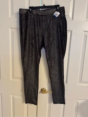 MICHAEL Michael Kors Black with Silver Shimmer Ponte Leggings